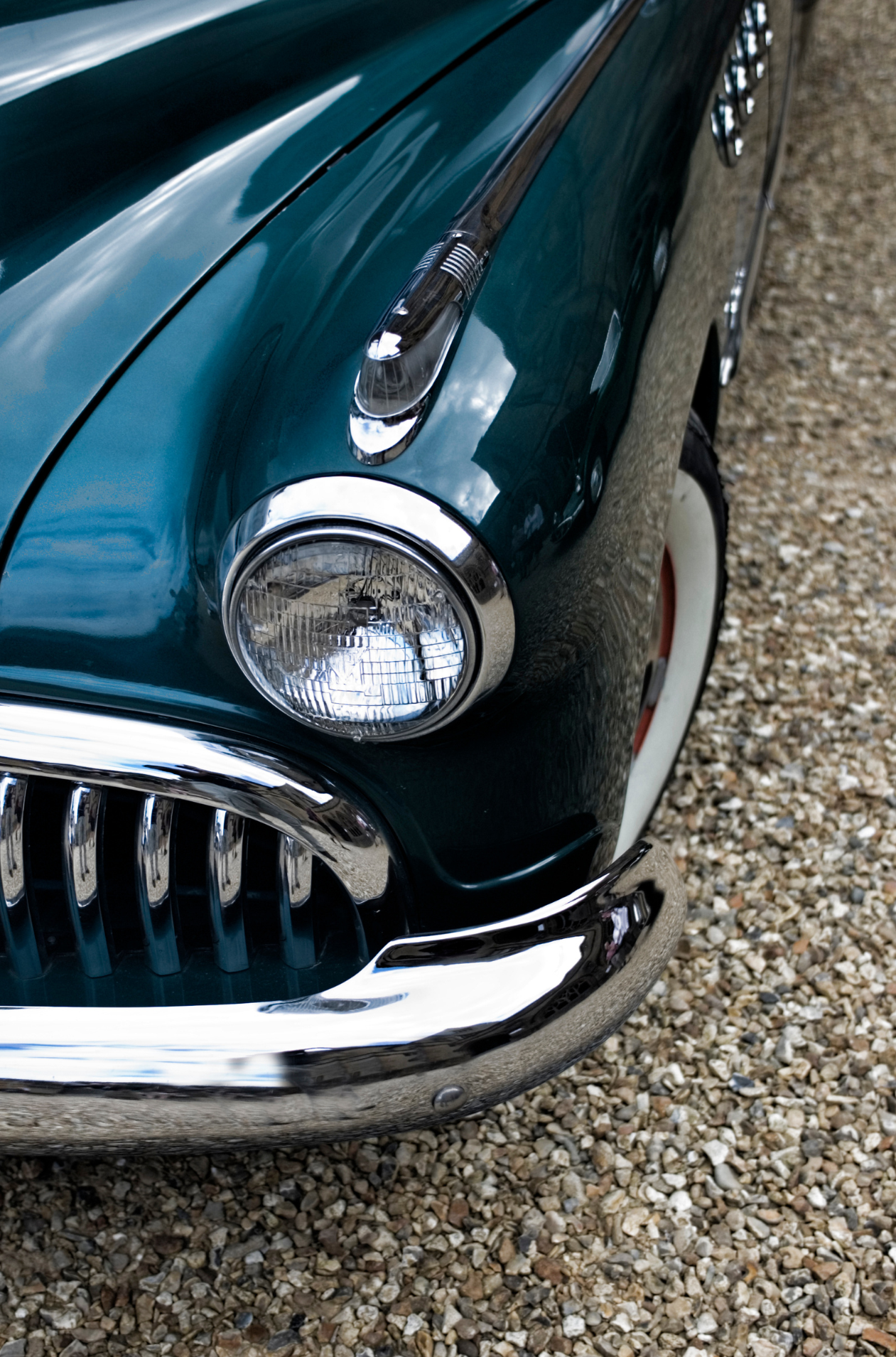 dark blue vintage car